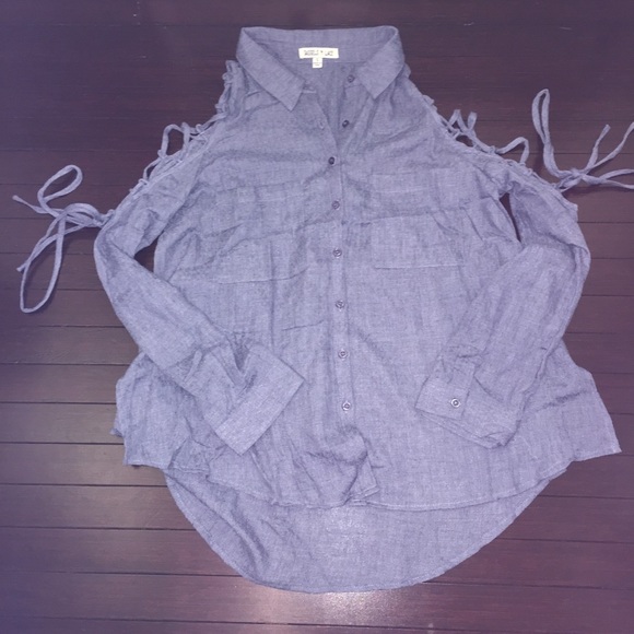 Laced Mid Sleeve blouse - Picture 3 of 4